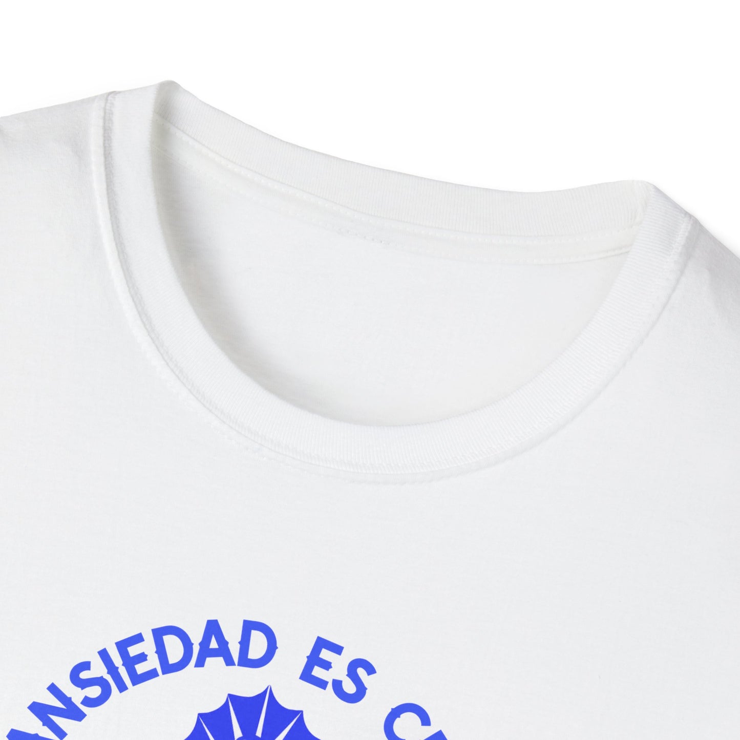 Latina humor Crónica Ansiedad, Icónica Confianza Unisex Statement Tee