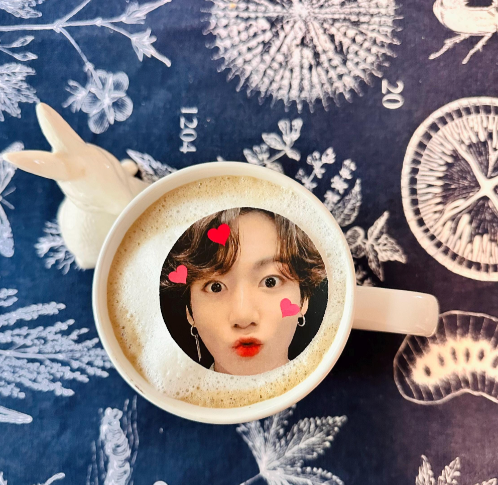 BTS Valentines Kiss Edible Drink/Dessert Topper Icing sheet Wafer paper
