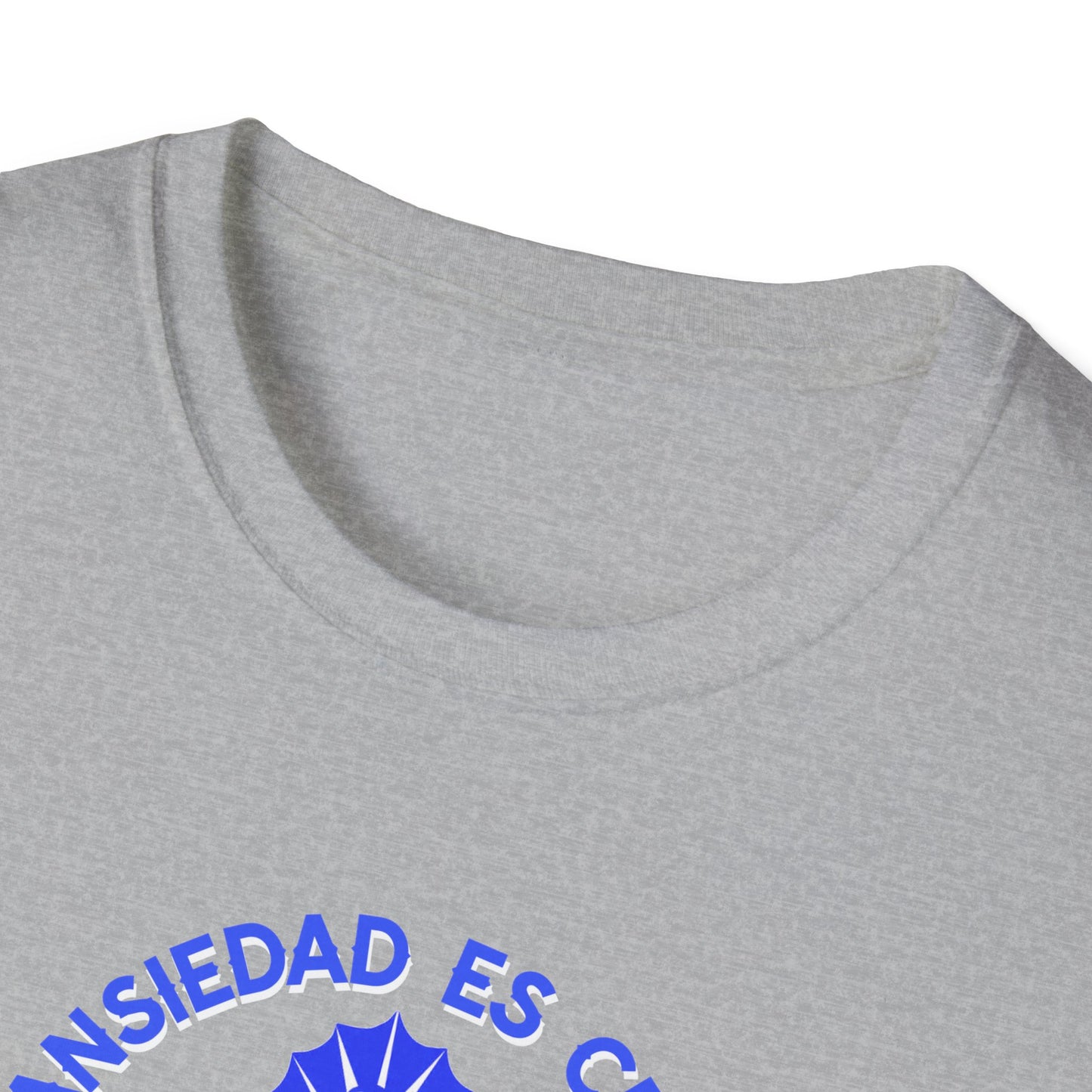 Latina humor Crónica Ansiedad, Icónica Confianza Unisex Statement Tee
